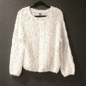 Alya Beautiful colorful accent eyelash Sweater off white color womens Large